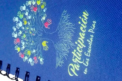 Libretas con logo impreso a full color en impresión UV