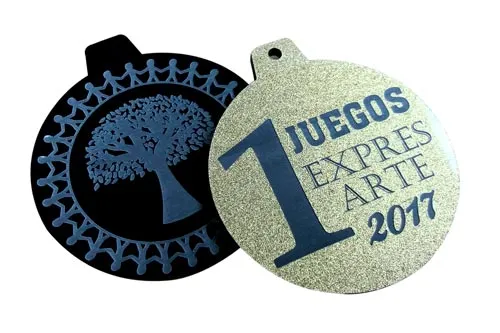 Medallas de acrílico cortadas y grabadas con láser